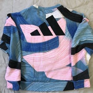 Adidas crew neck sweatshirt size small.
